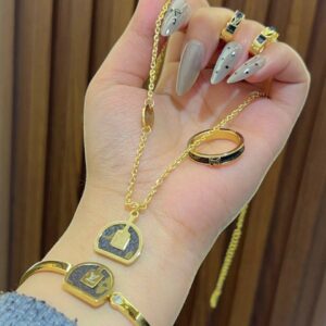 طقم إكسسوارات استانلس بيور